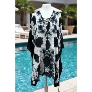 NEW Torrid Womens 4X Black Tie-Dye Poncho Top Tunic Boho Draped Sleeves Overzise